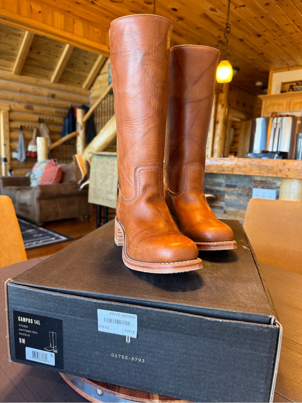 Frye Campus 14L Boots in Saddle Brown Leather 9M with original box and packaging